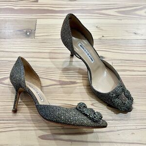 Manolo Blahnik Hangisi 70 d'Orsay Pumps in a Silver Gold Glitter Size 37.5